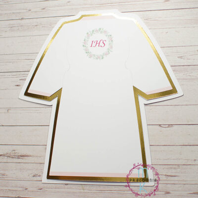 baza kartki w kształcie alby na komunie świętą z różowymi elementami