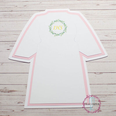 baza kartki z warstwami różową i zielonym wiankiem na białej albie na środku jako grafiką