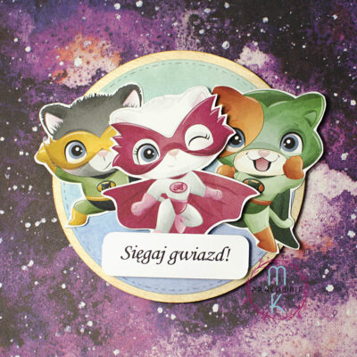 magnes ze sklejki i ozdobnego papieru z super bohaterami